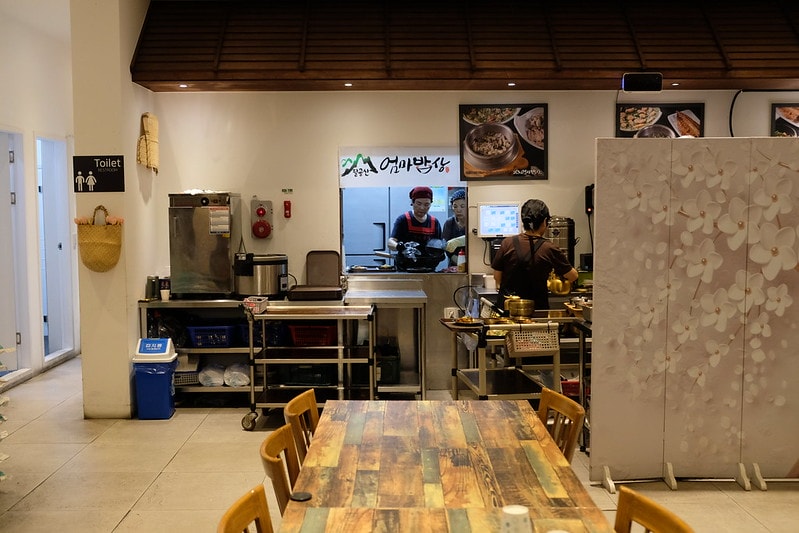 韓國|大邱 媽媽飯桌 砧山洞店 엄마밥상 침산동점:《黑白大廚》三星主廚口中歷經歲月累積的細膩味道 - 第6張圖