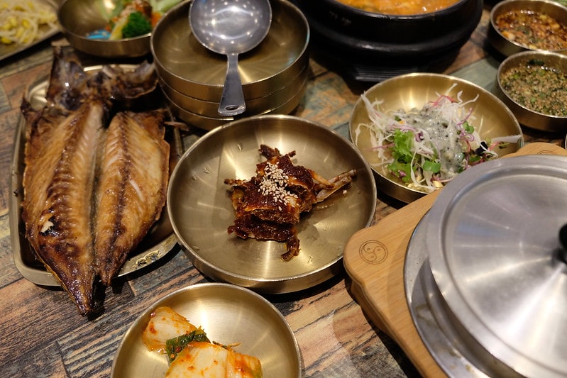 韓國|大邱 媽媽飯桌 砧山洞店 엄마밥상 침산동점:《黑白大廚》三星主廚口中歷經歲月累積的細膩味道 - 第12張圖