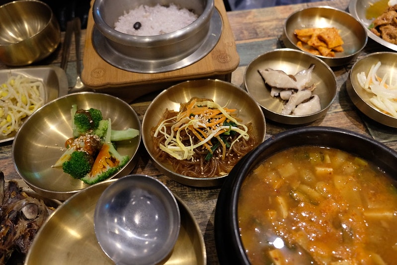 韓國|大邱 媽媽飯桌 砧山洞店 엄마밥상 침산동점:《黑白大廚》三星主廚口中歷經歲月累積的細膩味道 - 第18張圖