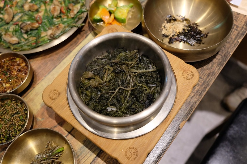 韓國|大邱 媽媽飯桌 砧山洞店 엄마밥상 침산동점:《黑白大廚》三星主廚口中歷經歲月累積的細膩味道 - 第23張圖