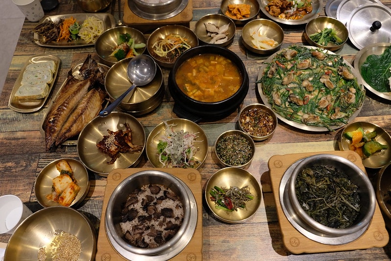 韓國|大邱 媽媽飯桌 砧山洞店 엄마밥상 침산동점:《黑白大廚》三星主廚口中歷經歲月累積的細膩味道 - 第25張圖
