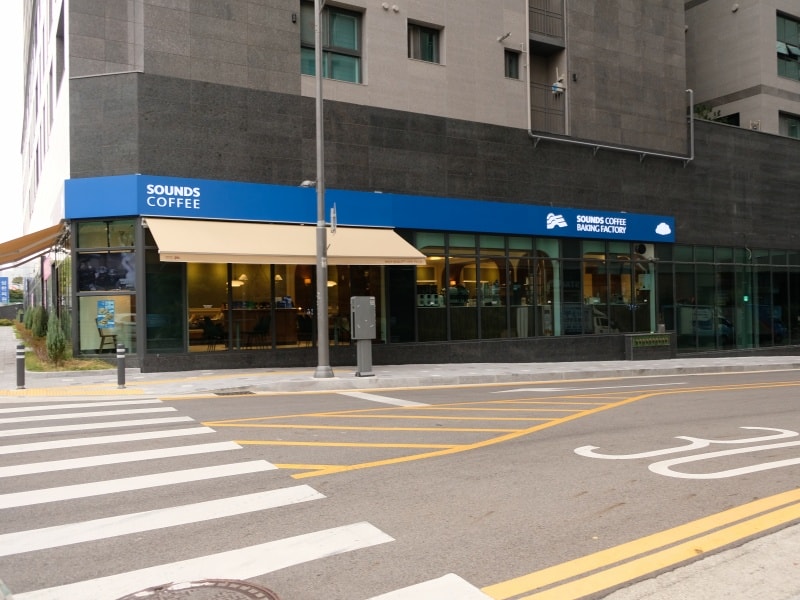 韓國|大邱 SOUNDS COFFEE 사운스커피:東大邱車站的網美咖啡店 - 第2張圖