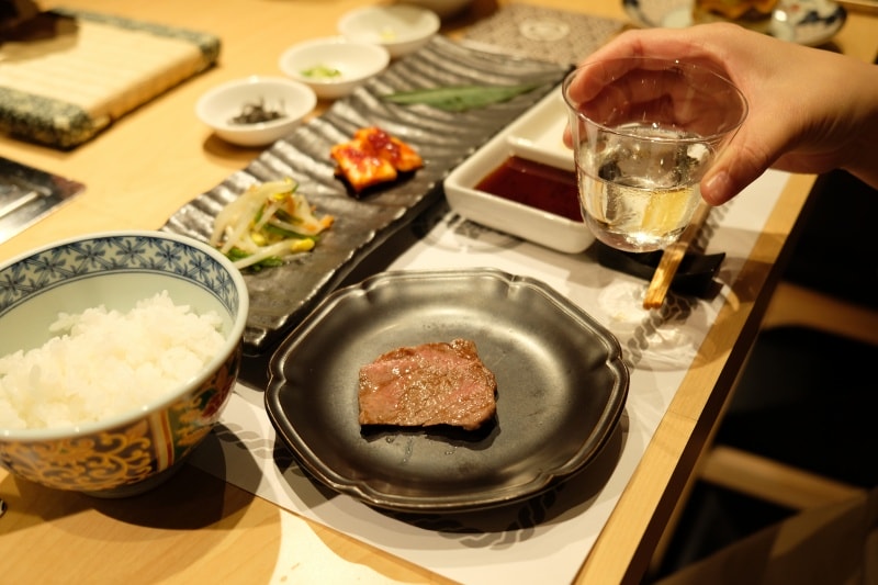 台中|和牛Emperor:感受日本職人精神與服務的「頂級日式A5和牛燒肉」 - 第26張圖