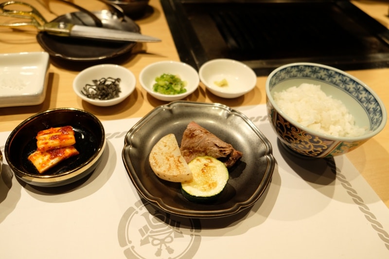 台中|和牛Emperor:感受日本職人精神與服務的「頂級日式A5和牛燒肉」 - 第31張圖