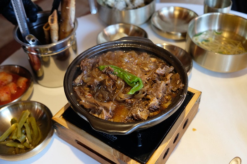 韓國|釜山 小香燉牛排骨 소촌갈비찜 해리단길본점:海雲台地鐵站旁,讓你一吃圈粉的傳統韓式料理 - 第21張圖