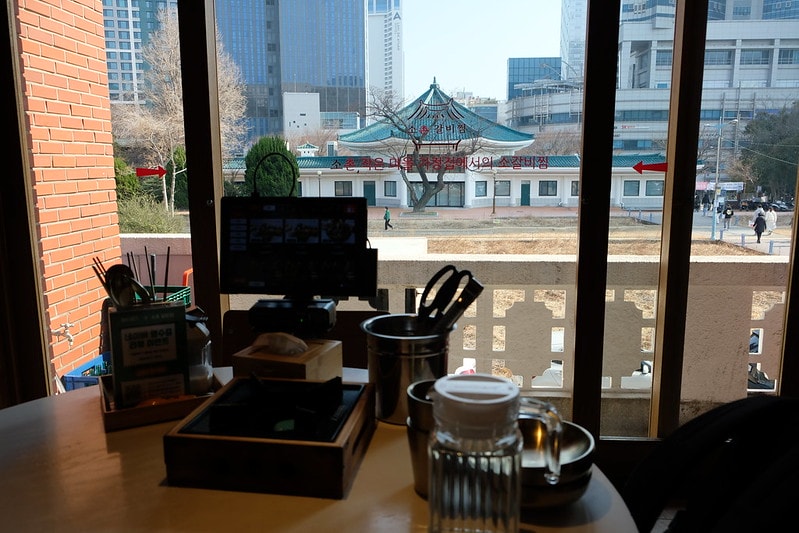 韓國|釜山 小香燉牛排骨 소촌갈비찜 해리단길본점:海雲台地鐵站旁,讓你一吃圈粉的傳統韓式料理 - 第4張圖