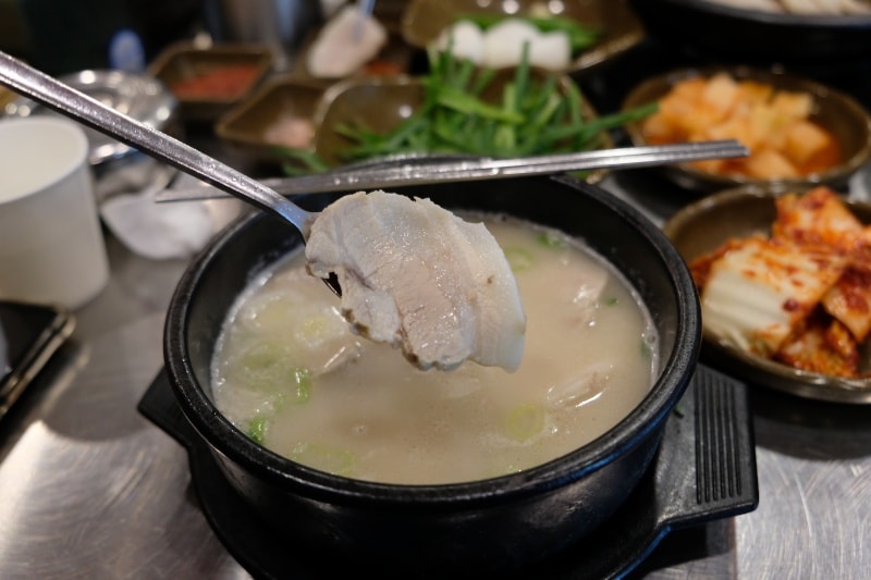 韓國|釜山 水邊最高豬肉湯飯 수변최고 돼지국밥:釜山在地人的口袋名單,令人驚豔的豬肉湯飯 - 第14張圖