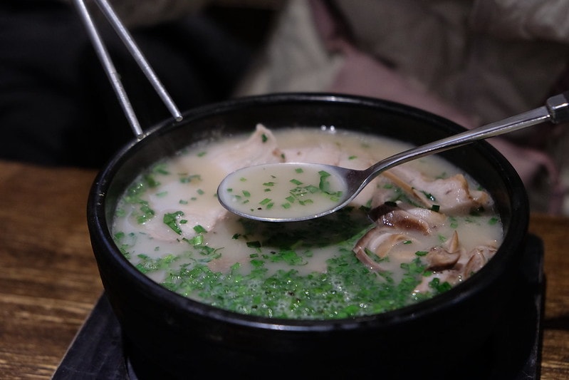 韓國|釜山 嚴湧帛豬肉湯飯 엄용백돼지국밥 해운대점:豬肉湯飯界的獨角獸,海雲台必訪豬肉湯飯 - 第16張圖