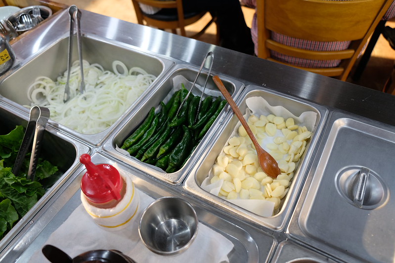 韓國|「Jejuko 제주코」濟州翰林邑黑豬肉專賣店:40年經驗主廚經營的道地濟州燒肉 - 第9張圖 韓國|「Jejuko 제주코」濟州翰林邑黑豬肉專賣店:40年經驗主廚經營的道地濟州燒肉