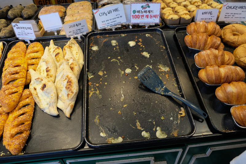 韓國｜濟州島 Audrant Bakery 咸德店오드랑베이커리 함덕점：必吃大蒜奶油麵包與人氣烘焙推薦