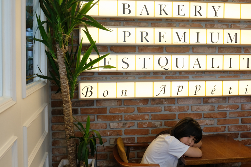 韓國｜濟州島 Audrant Bakery 咸德店오드랑베이커리 함덕점：必吃大蒜奶油麵包與人氣烘焙推薦