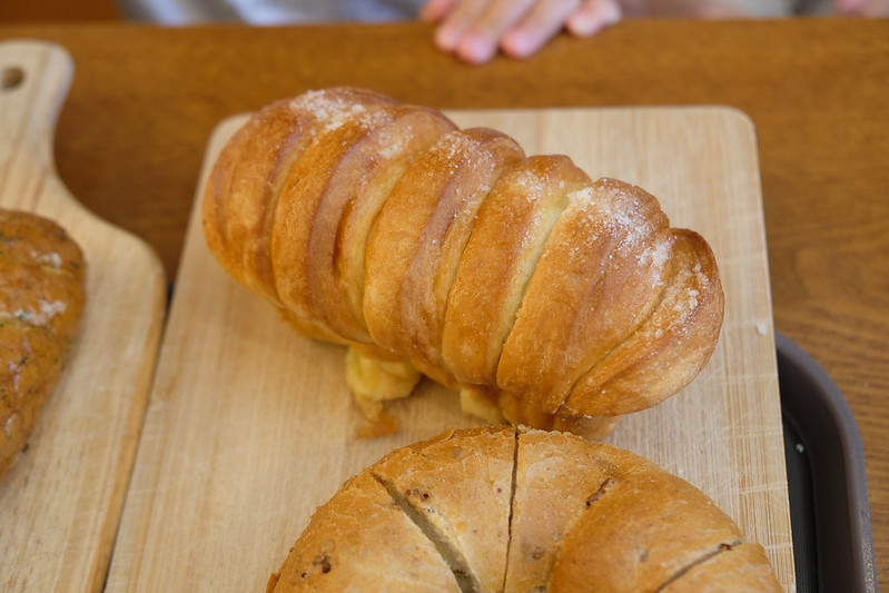 韓國｜濟州島 Audrant Bakery 咸德店오드랑베이커리 함덕점：必吃大蒜奶油麵包與人氣烘焙推薦