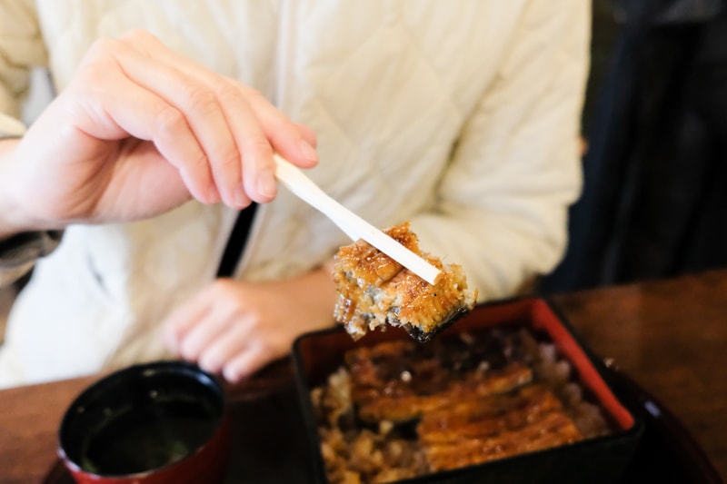 日本｜東京 川越：小川菊鰻魚飯完全攻略，排隊抽號牌攻略、點餐建議與用餐心得