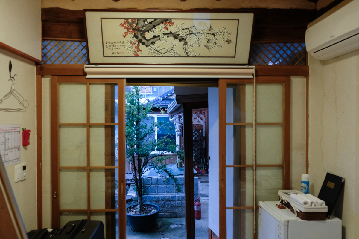 韓國｜全州 韓屋住宿：聲音風景旅館 (Sori Poonggyung,소리풍경)，走路就到韓屋村，入住110年傳統韓屋體驗