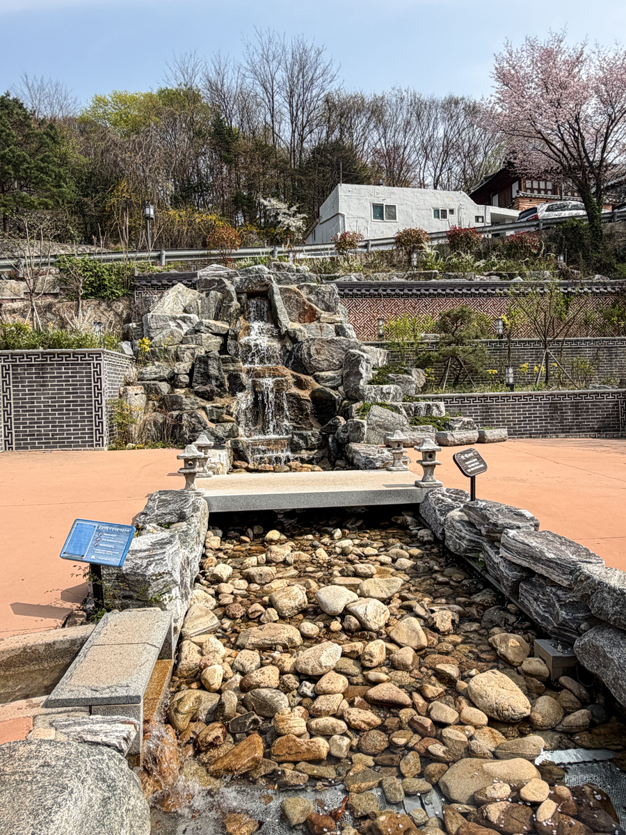 韓國|全州鄉校 전주향교:走進朝鮮時代的儒學校園,韓劇取景、韓屋村必訪古建築 - 第17張圖 韓國|全州鄉校 전주향교:走進朝鮮時代的儒學校園,韓劇取景、韓屋村必訪古建築